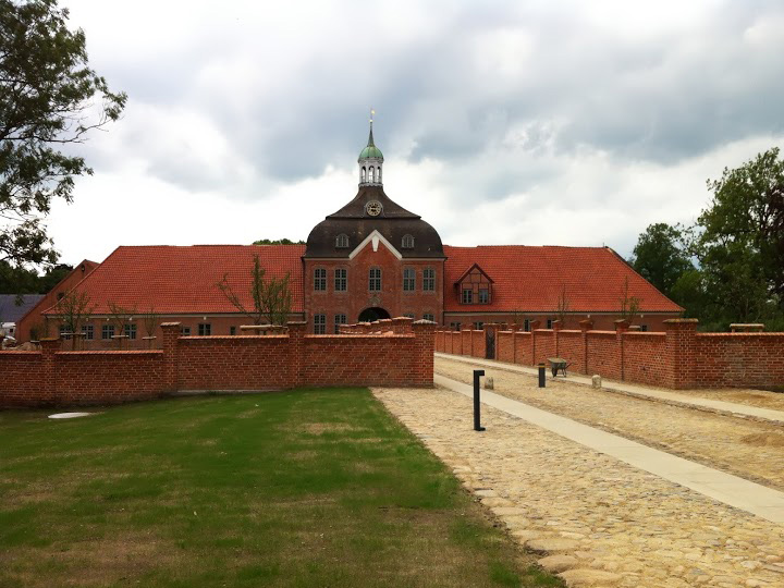 Hasselbur: Naturstein Vergungung